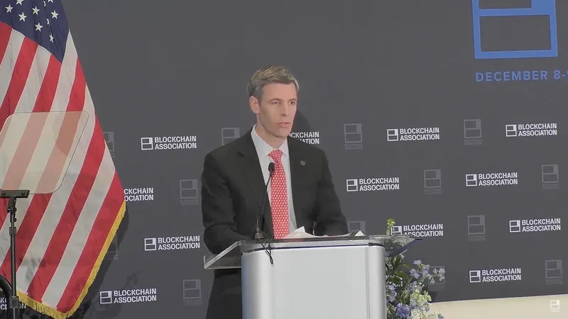 OCC负责人强调加密公司应享平等待遇与银行同等监管